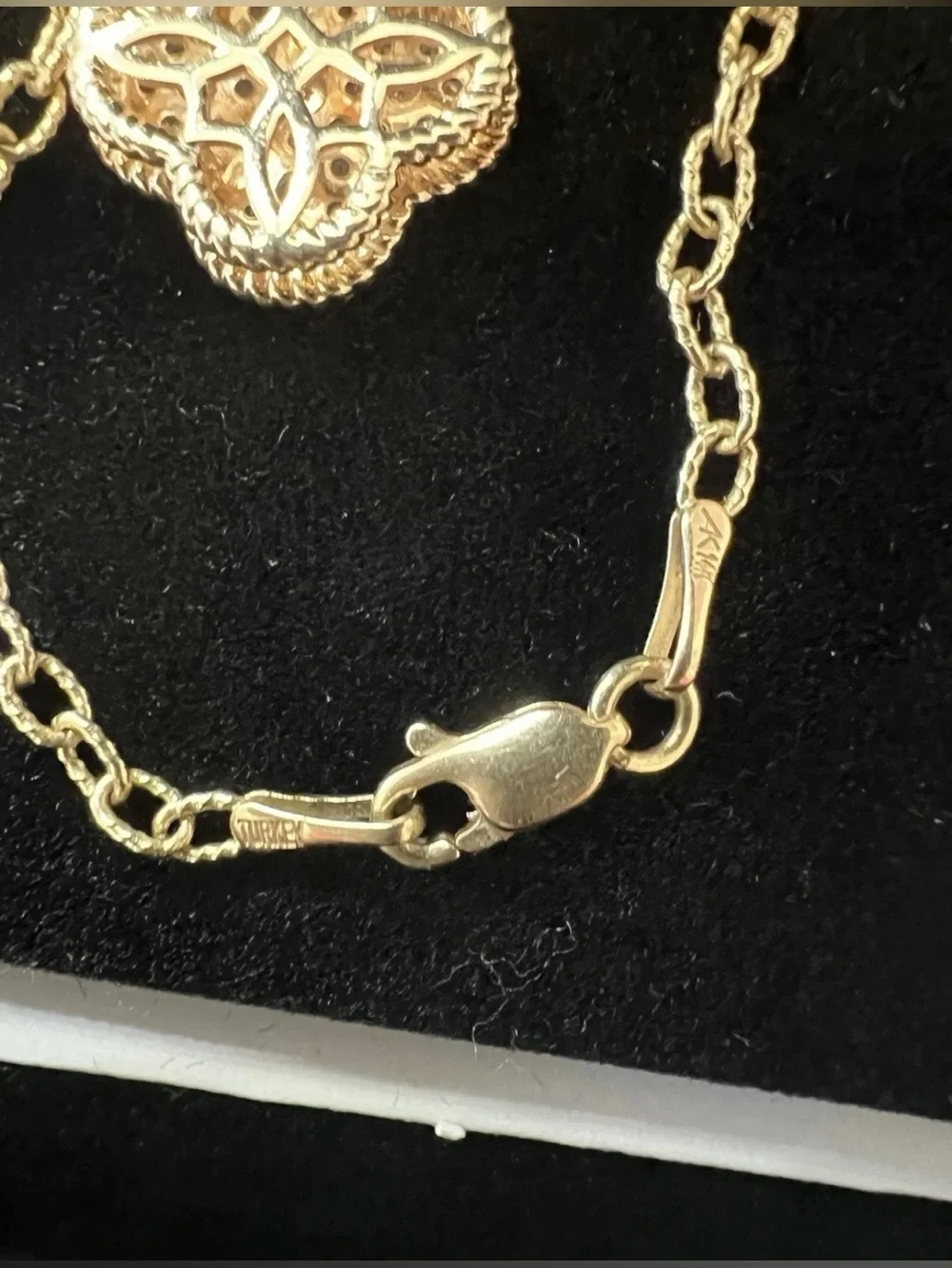 ALLISON KAUFMAN 14K YELLOW GOLD & DIAMOND STATIONED CLOVER ALHAMBRA NECKLACE - Picture 5 of 6
